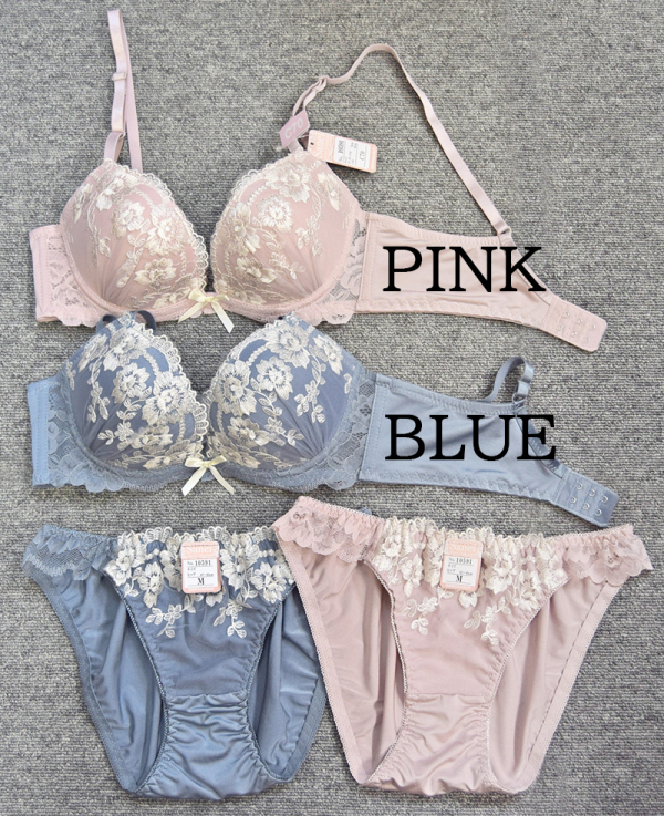 10591.10591EF　脇高クリームフラワー刺繡