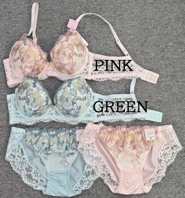 90580(ノンワイヤー) 脇高カラフルフラワー刺繍