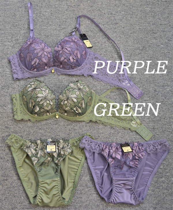 10605　脇高ビッグフラワー刺繍