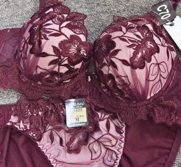 10590EF　脇高シアーフラワー刺繍