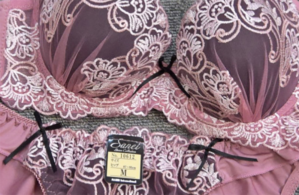 10612.10612EF　脇高シックペティリリー