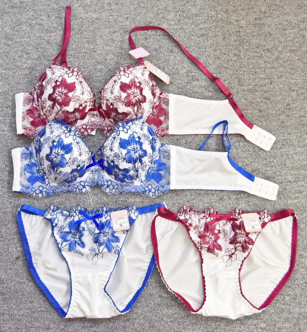 10618.10618EF　脇高ビビットリリー　90618（ノンワイヤー）