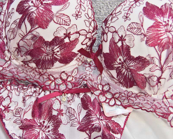 10618.10618EF　脇高ビビットリリー　90618（ノンワイヤー）