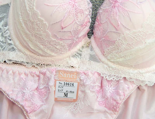 90616(ノンワイヤー) 脇高レーシィフラワー