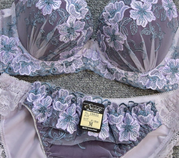 10645.10645EF　脇高シアーフラワー