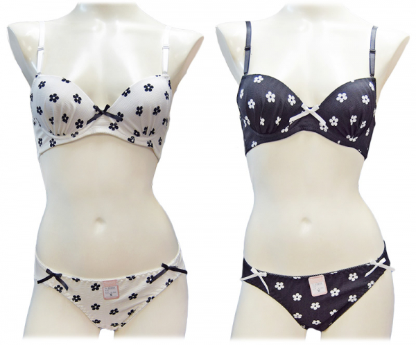 10648　モノトーンフラワー　90648(ノンワイヤー)