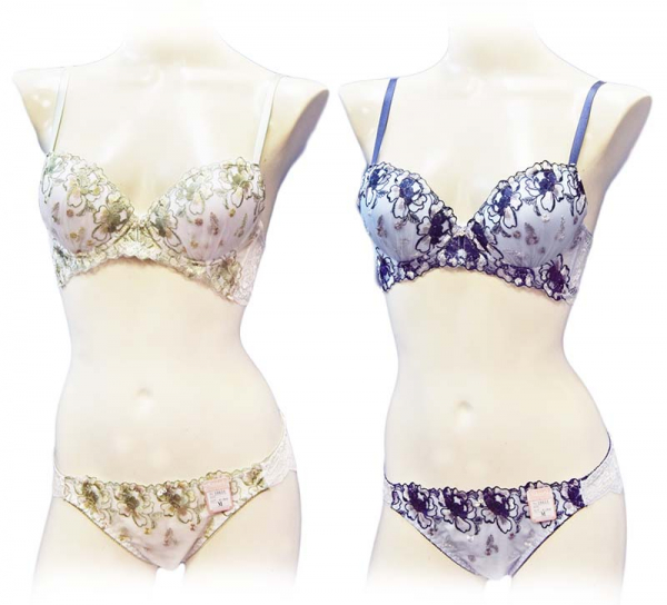 90631（ノンワイヤー）　脇高フラワーブーケ