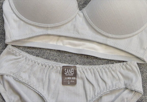 BCK-828　リブかぶりタイプノンワイヤー